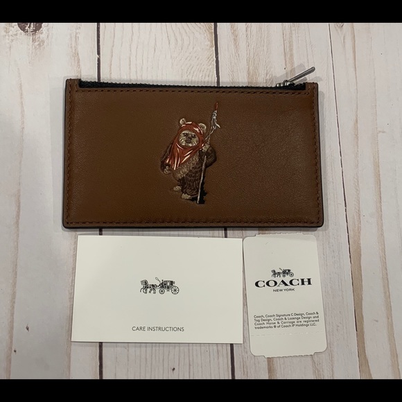 Star Wars X Coach Zip Card Case With Ewok - Picture 8 of 8